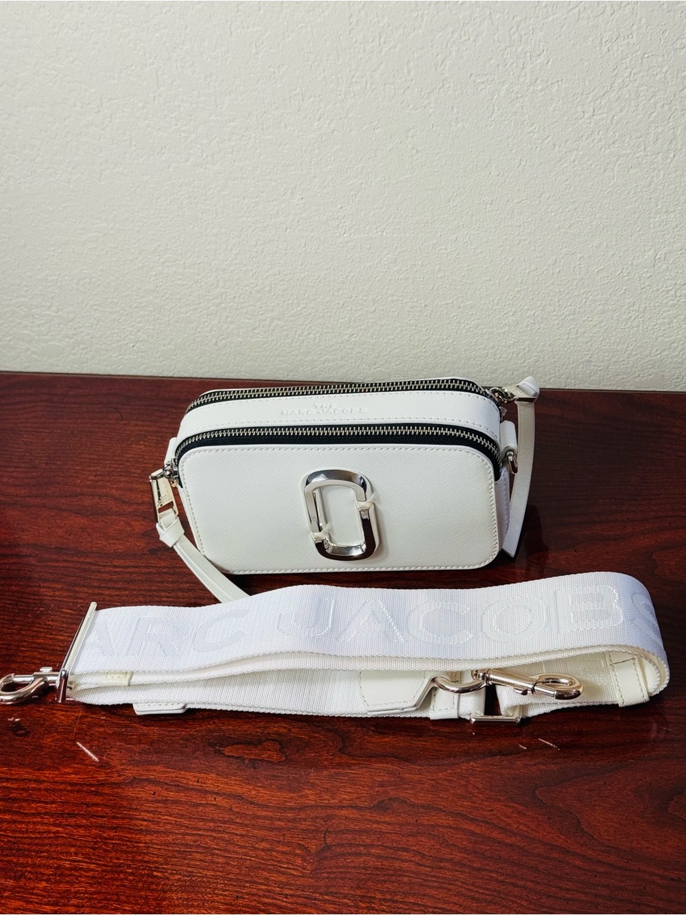 Marc Jacobs Snapshot Camera White Crossbody Bag - Picture 14 of 14